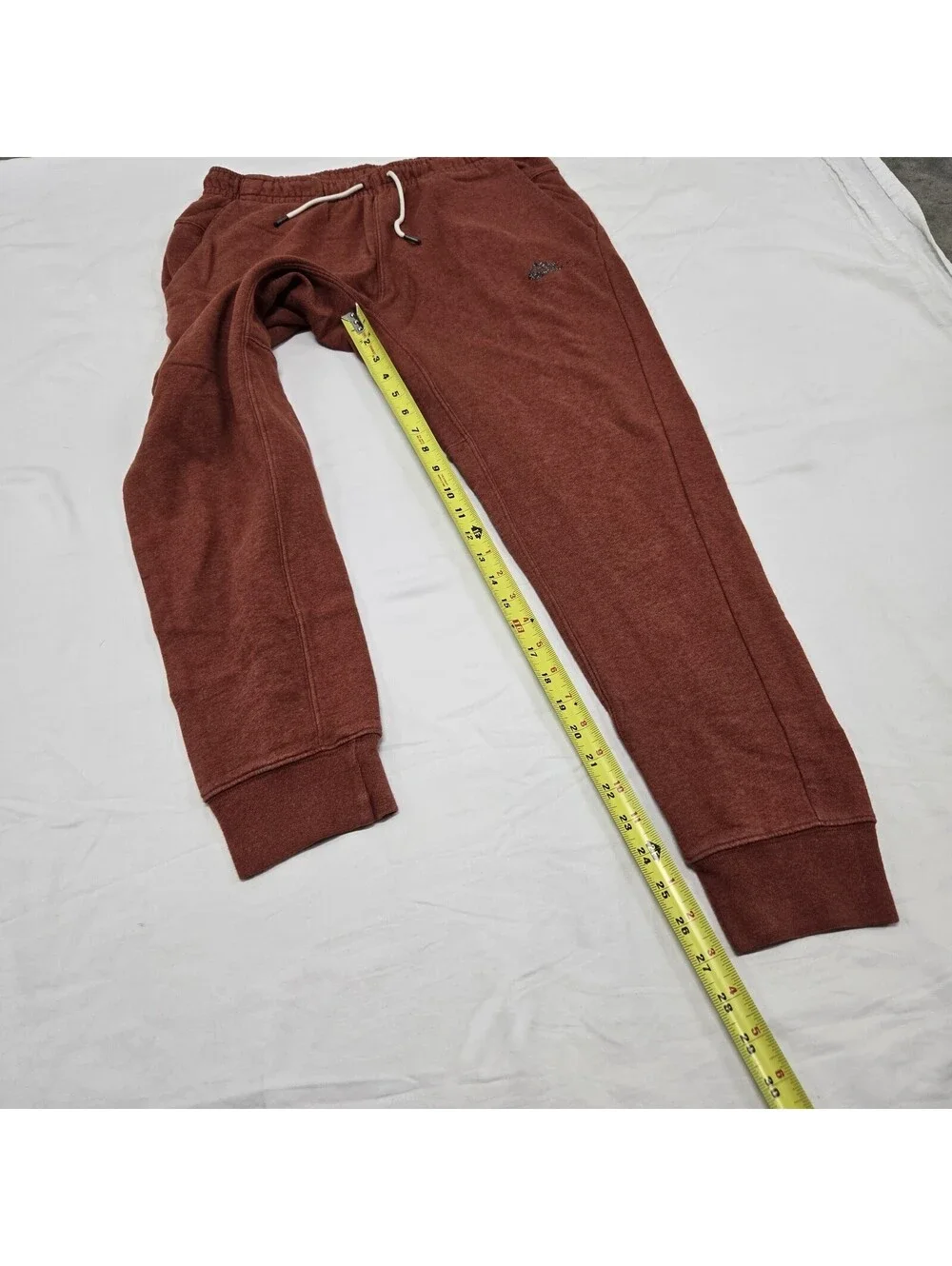 EUC Men's MEDIUM Nike Essential Jogger Redstone Taper Pants Revival DH1036-670